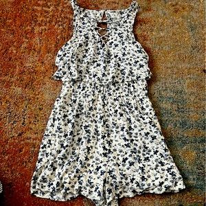 American Eagle Floral Romper Size M